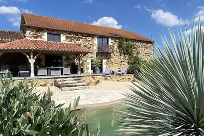 Image de Cottage dans un cadre bucolique et au charme fou, en vallee de la Lémance.