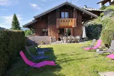 Image de Chalet spacieux aux Gets avec cheminée, WiFi et animaux admis