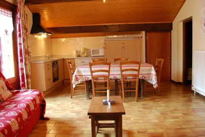 Image de Appartement spacieux avec WiFi, parking et animaux admis