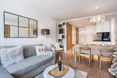 Image de Appartement contemporain au centre, skis aux pieds, 100m des pistes, 5 pers, Val d'Isère