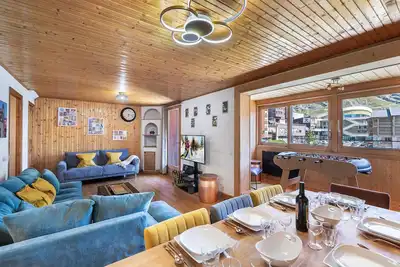 Image de Duplex cosy 9 pers, proche centre et pistes, services inclus