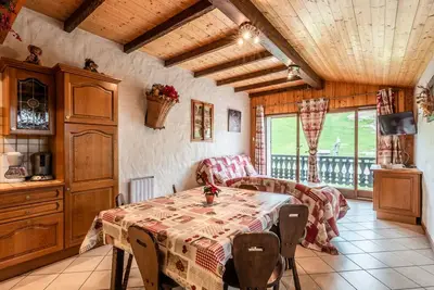 Image de Appartement spacieux aux Gets avec Wi-Fi et garage