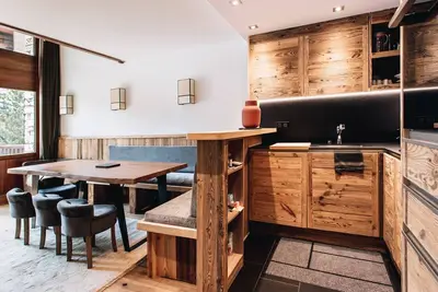 Image de Appartement Triplex Cosy pour 6 Personnes, Centre de Val d'Isère, Proche Pistes