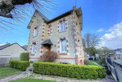 Image de Charmant Gîte Familial avec Jardin Privatif et Confort Moderne, au Cœur de la Touraine