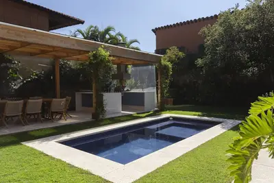 Image de Modern house with wonderful outdoor area