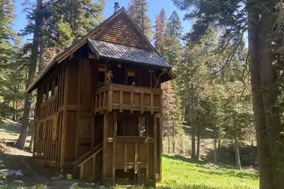 Image de Cozy Historic Bear Valley Cabin
