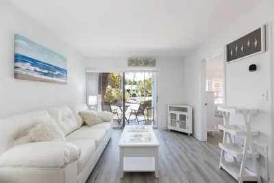 Image de Tropical Bayside Condo with Dock