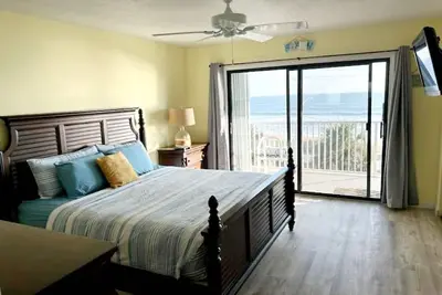 Image de 2 Bdrm 2 Bath Oceanfront Townhouse w/2 private balconies, pool, close to Daytona