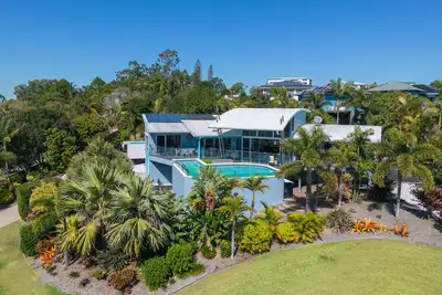 Image de Hervey Bay Whale House Retreat!