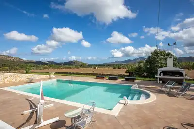 Image de Stunning Villa W\/ Swimmping Pool&Private Parking!