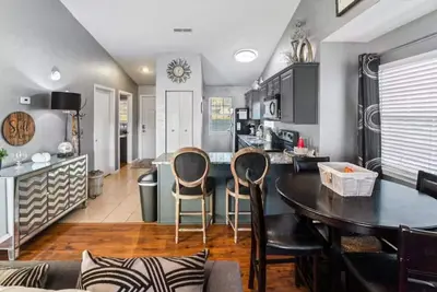 Image de 2br Lake Getaway in Sdc 5-5