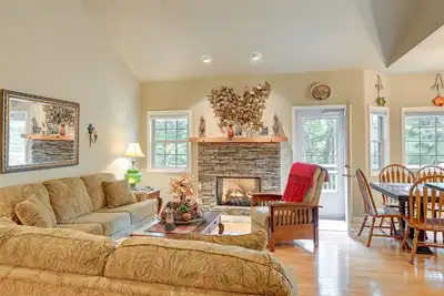 Image de Peaceful Franklin Mountain Retreat w/ Deck