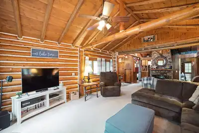 Image de Loon Landing: Cozy Lakefront Cabin on Little Wolf Lake
