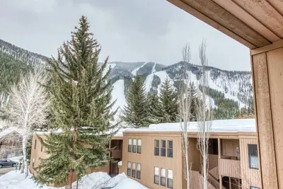 Image de Sawtooth Ski Condo - Hot Tub + Walk to Ski Slopes!