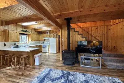 Image de Cabin at Mack’s Inn, Island Park \n35 min drive to Yellowstone