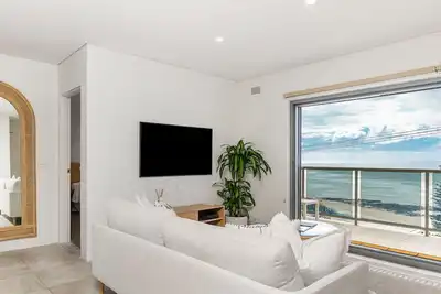 Image de Beach Break - Embrace the coastal lifestyle, with a view that will steal your breath away