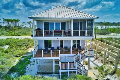 Image de Sea of Joy - Gulf Front Luxury Home with Elevator, Private Walkway, and Stunning