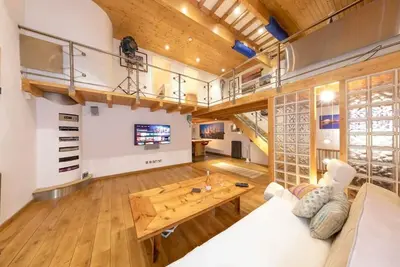 Image de Stylist Split Level 2 Bed with Parking