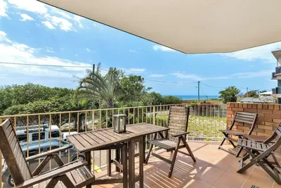Beachside Unit With Air Con