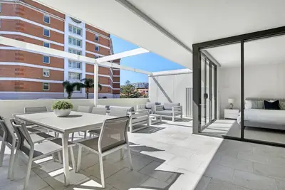 Image de Apollo | Short walk to beach | Accom Holidays
