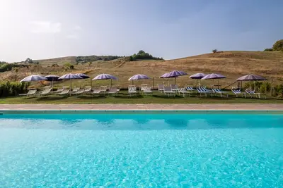 Image de Ferme \"Ginestra\" avec piscine partagée, jardin privé et Wi-Fi