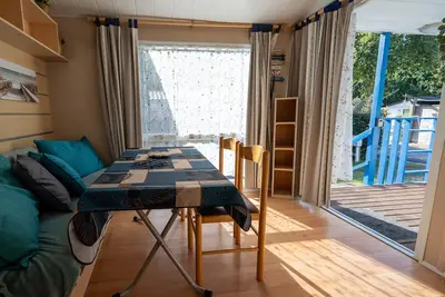 Image de Séjour Confort et Détente aux Mathes : Mobilehome 6 personnes avec Jardin Privé et Accès au Tennis