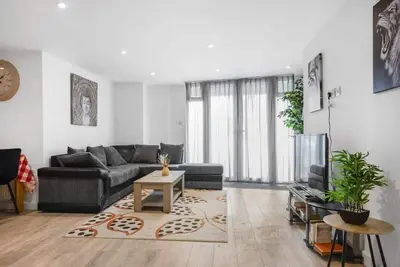Image de Modern 2 Bedroom Apartment in Central Woking