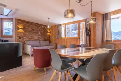Image de Prestigieux appartement avec balcon, Wi-Fi et services inclus