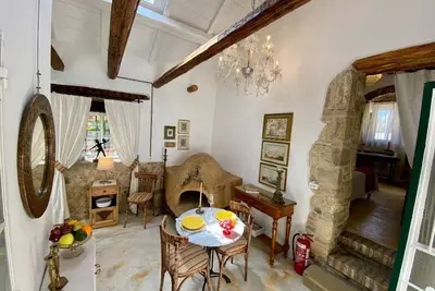 Image de The Old Oven House - The apartment was renovated to strict traditional standards.