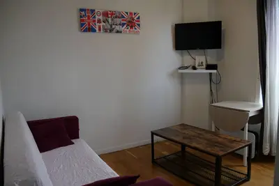 Image de Appartement à 8 min du métro 5 au porte de Paris.