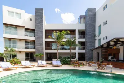 Image de Comfy Garden Suite Apartment Pool Bbq Hot Tub 01ab\n