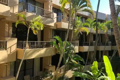 Image de West Maui (Paki Maui Condos) - Means \"Splash of Maui\" Ocean side pool and Bbq