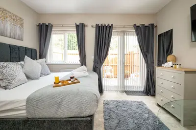 Image de Appartement-Moderne-Salle de bain privée séparée