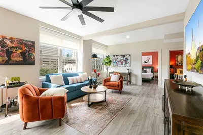 Image de Lively 4br Condo Steps to French Quarter