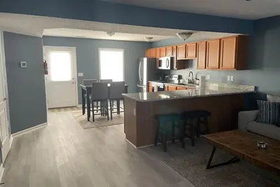 Image de Luxury Townhome #3 - With Yard - Remodeled Feb '21