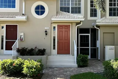 Image de Welcome to Golf\/Beach paradise -updated 2nd floor condo 2 bed\/2 bath unit. \n