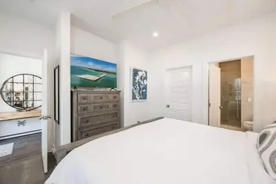 Image de Southern Skies, Stylish Home in Old Town Key West