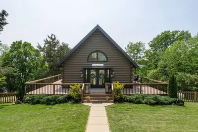Image de Cozy, family friendly country Side Cabin 15 Min to the Ark Encounter w/fire pit