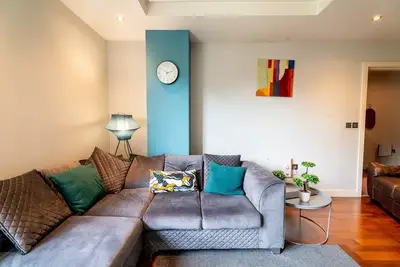 Image de Close to centre 15 min walk, Cardiff - for 2