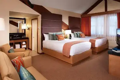 Image de Luxury Suite + Hot Tub Access | Slopeside