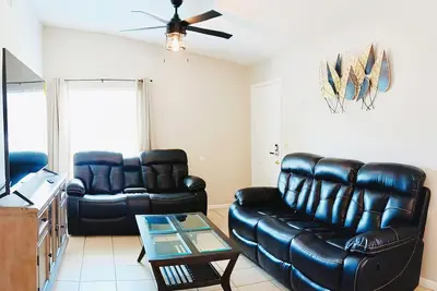 Image de Newly Renovated 2br 2Bath Apartment Cozy and Quiet