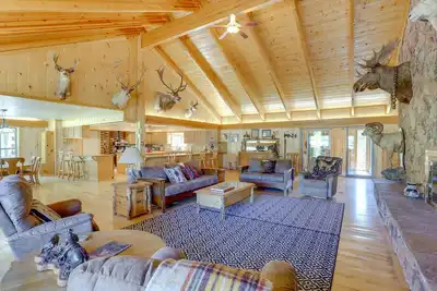 Image de Spacious Dolores Vacation Rental w\/ Decks & Views!