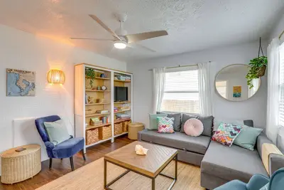 Image de Gas Grill at Pet-Friendly St Petersburg Retreat!
