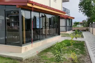5min Lake Private Entry Garden House in City Center