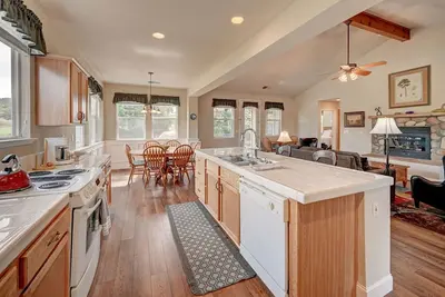 Image de Carson Hill Cottage-Spacious Getaway