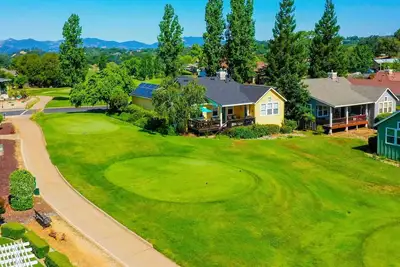Image de 19th Hole - Angel's Camp