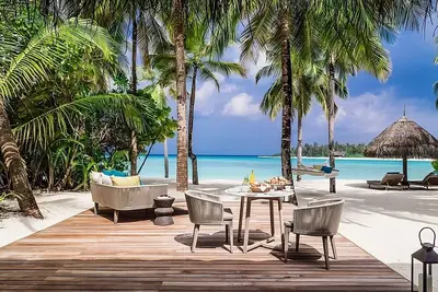 Rest and Relaxation! Balcony w/ Beach View, Private Beach, Outdoor Pool