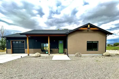 Image de Modern Farmhouse w/Privacy, Views and Hot Tub!