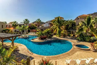 Image de Comfort & inspiration in Loreto Bay. . . Beach, pool, cafes & beauty in few steps!