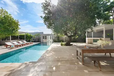Villa Akasha - Artistic 1br Luxury Pool Villa